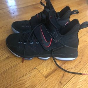 Nike Lebron 14